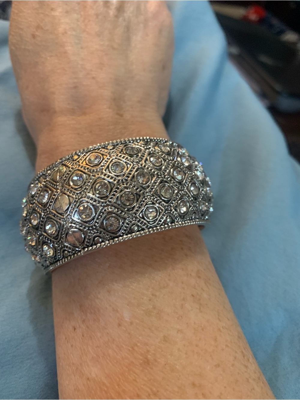 Retro Silver Metal Clear Diamanté Crystal Hinged Dome Bangle Bracelet